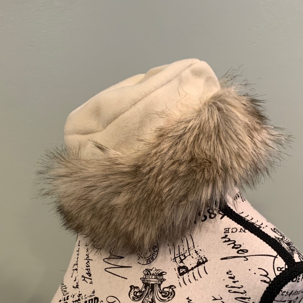 Futrzane Women’s Medium Polish Cossack Cream and Brown Faux Fur and Fleece Hat